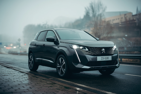 peugeot-3008-route-paysage-brumeux